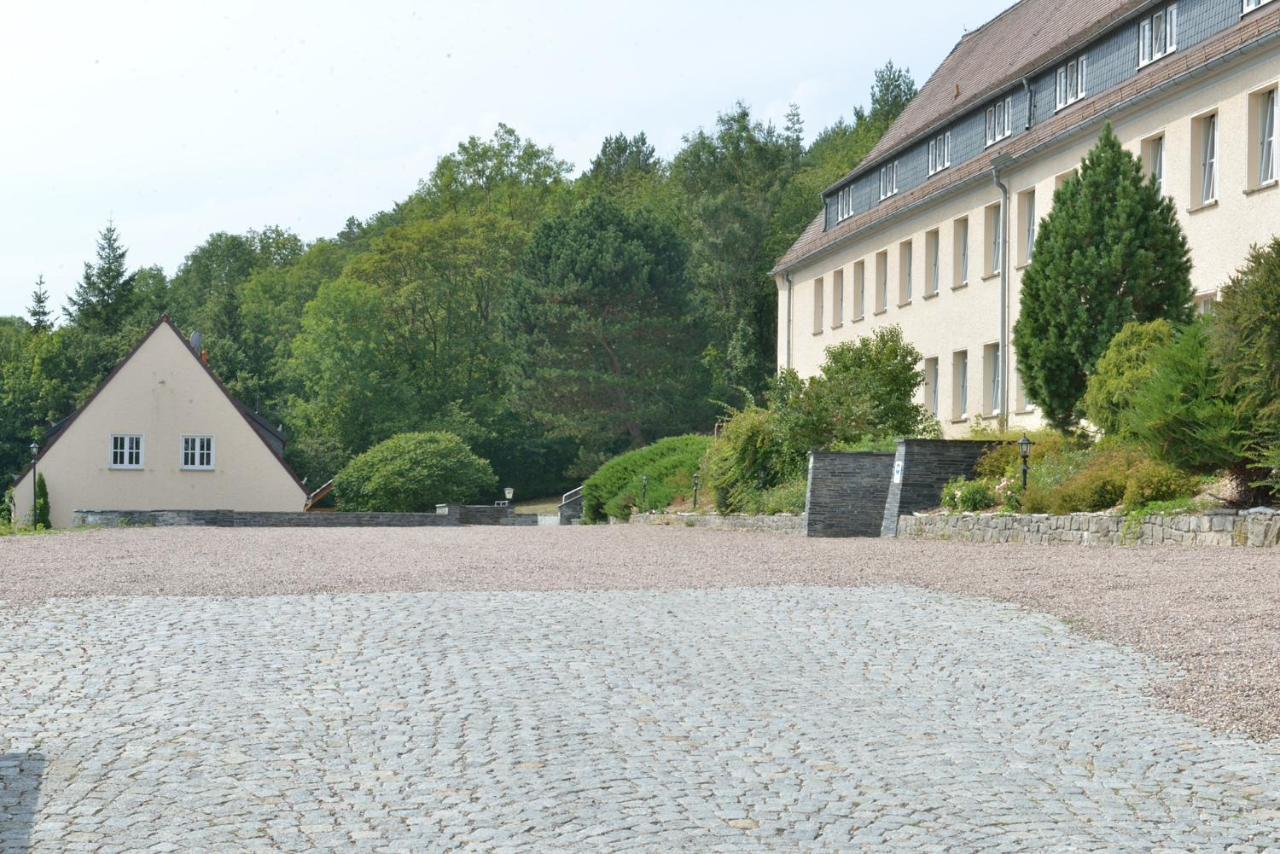 Land- Und Golfhotel Alte Fliegerschule Eisenach Buitenkant foto